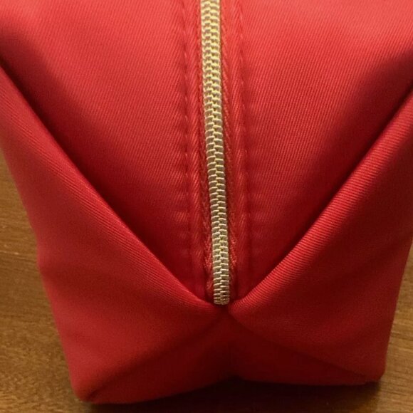 Coach Red Cosmetics Pouch Travel Case Makeup Bag Gold Heart Charm NEW - Picture 6 of 7